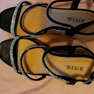 Wedge strappy sandles